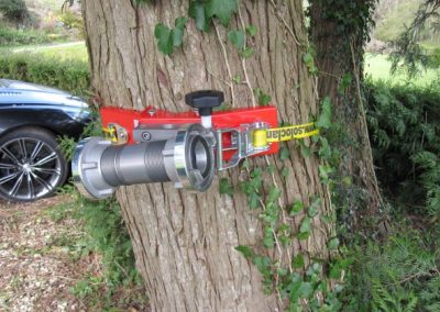 Red Soloclamp with Storz couplings on large tree 6